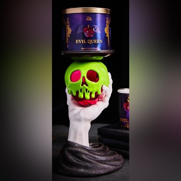 BATH & BODY WORKS DISNEY
Villains Evil Queen Poison
Apple Candle Holder NIB - Picture 1 of 5
